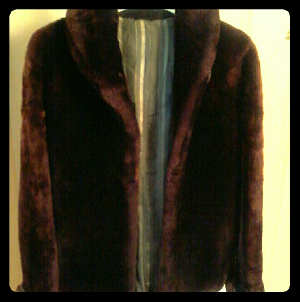 Vintage Faux Fur Plush Jacket Black Cherry Small ?