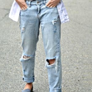 🔸🔸Boyfriend Style Distressed Garage Jeans🔸🔸
