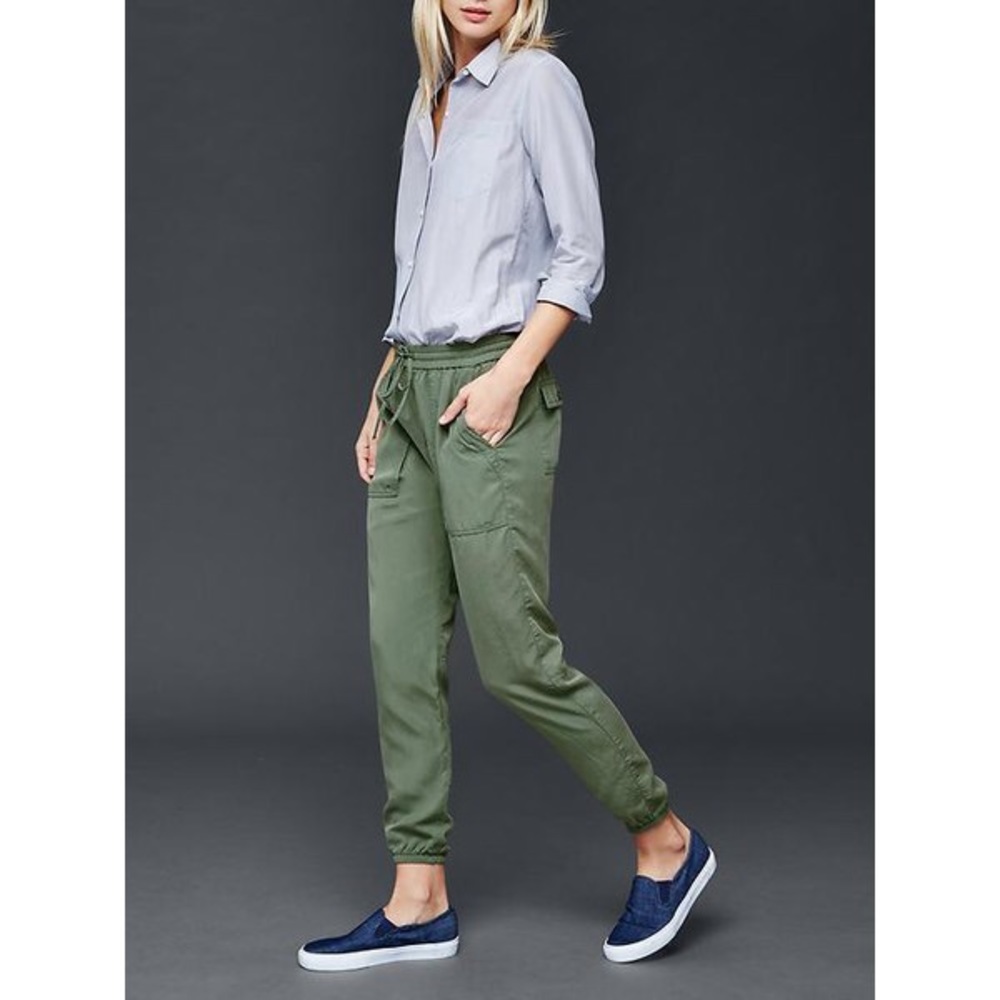 GAP Green Utility Joggers