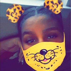 Meet your Posher, Brittney