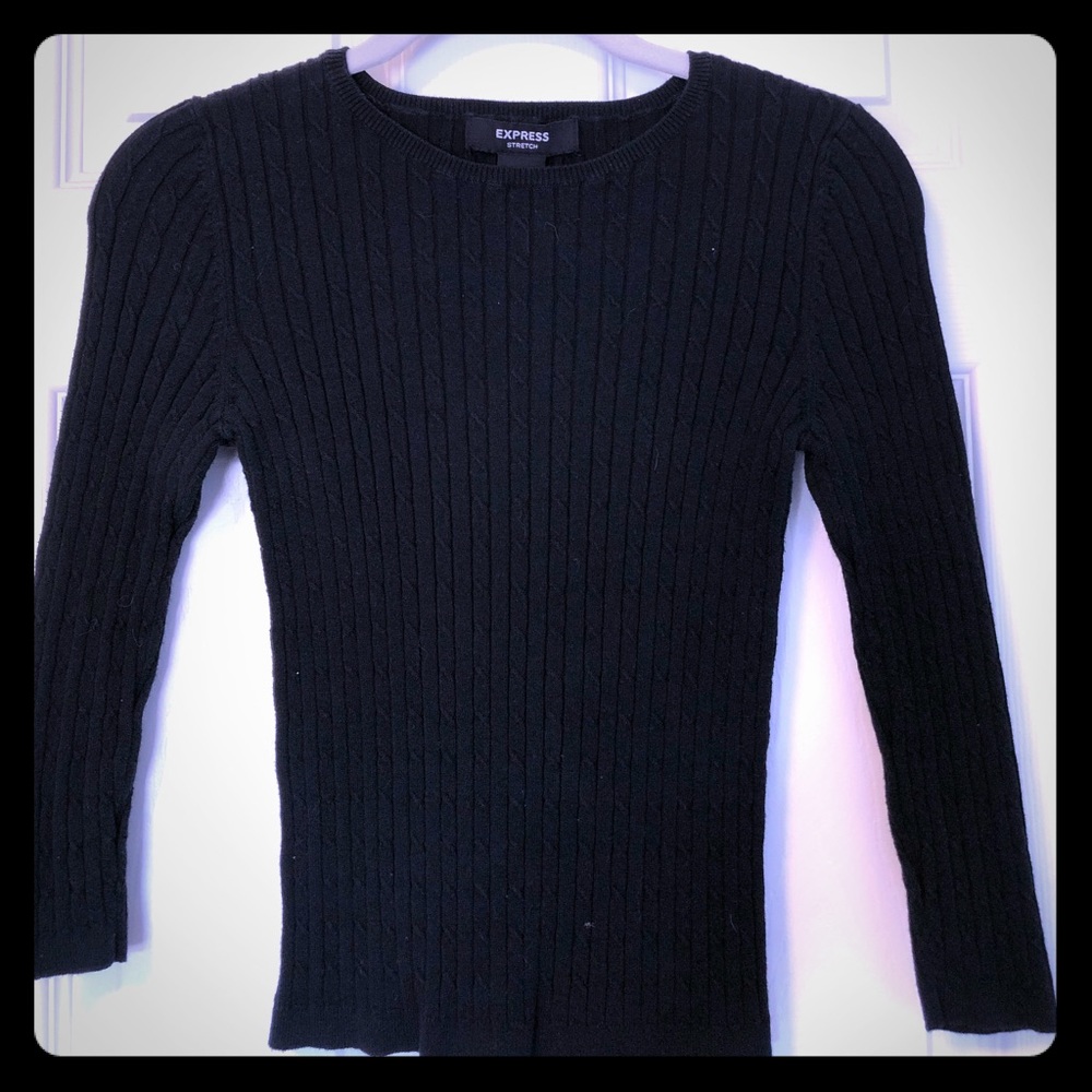 Pretty ribbed cotton three quarter sleeve shirt.