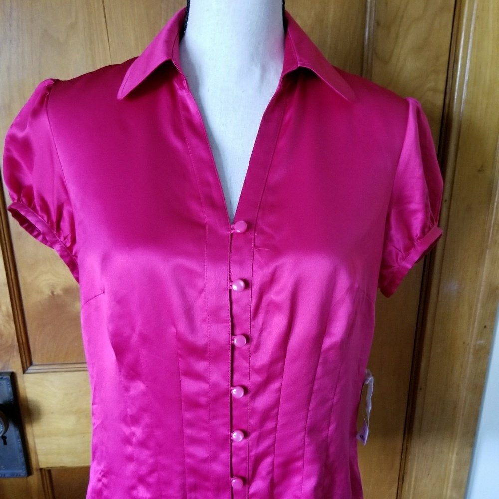 NWT - New fuschia blouse