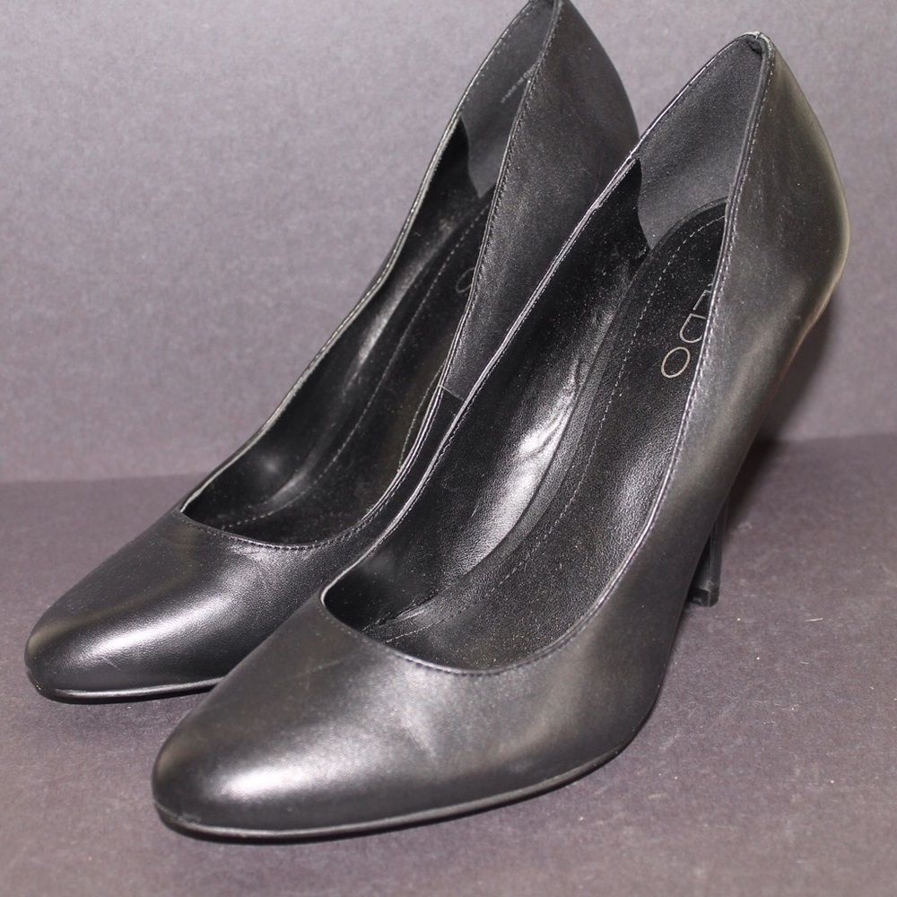 Aldo black pumps