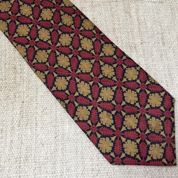 YVES SAINT LAURENT Designer Silk Tie - Picture 2 of 5
