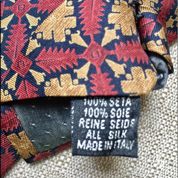 YVES SAINT LAURENT Designer Silk Tie - Picture 5 of 5