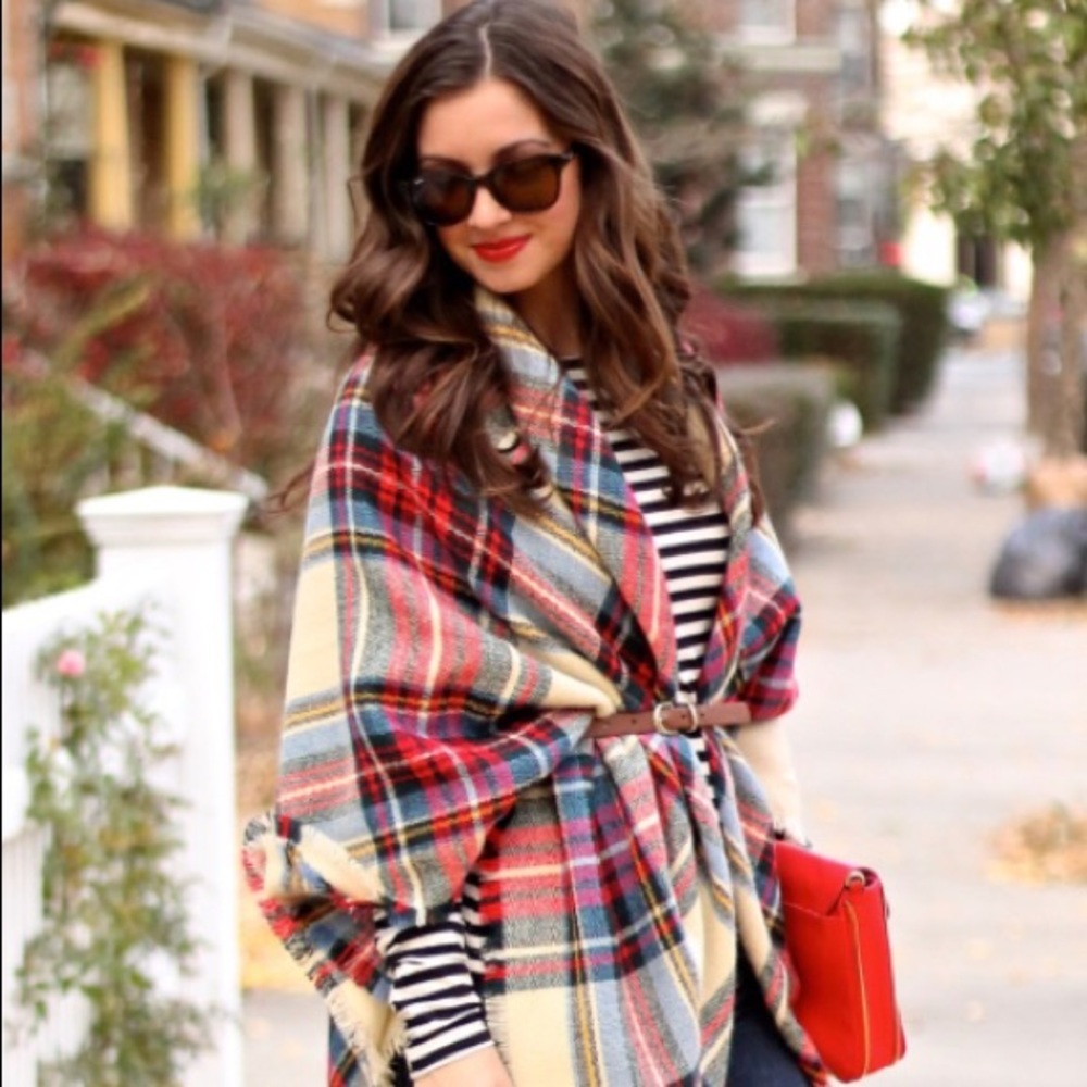 SOLD OUT!!!!!! OVERSIZED BLANKET SCARF - Picture 2 of 3