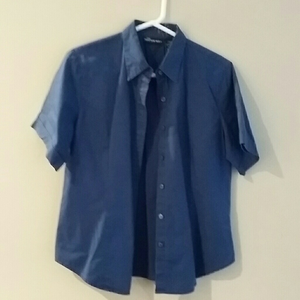 Dk blue blouse