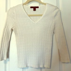 Cotton stretch ribbed three quarter sleeve shirt.