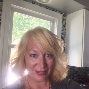 Meet your Posher, Beth