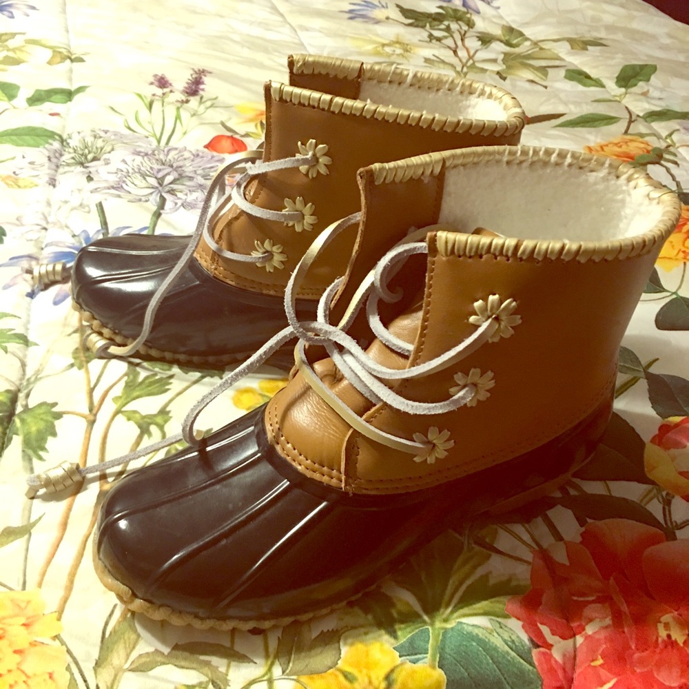 BRAND NEW, NEVER WORN. Jack Rogers Duck boots