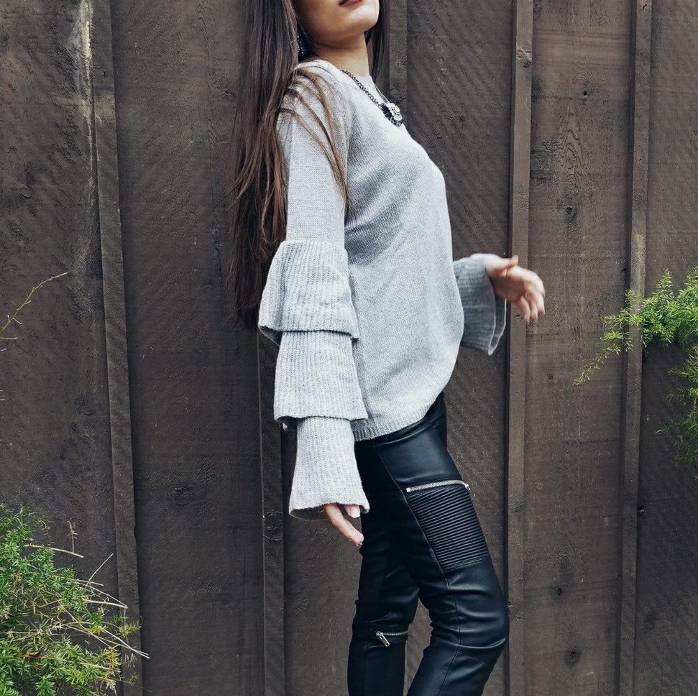 ⚡1 Left⚡Ruffle sleeve sweater - Picture 3 of 4