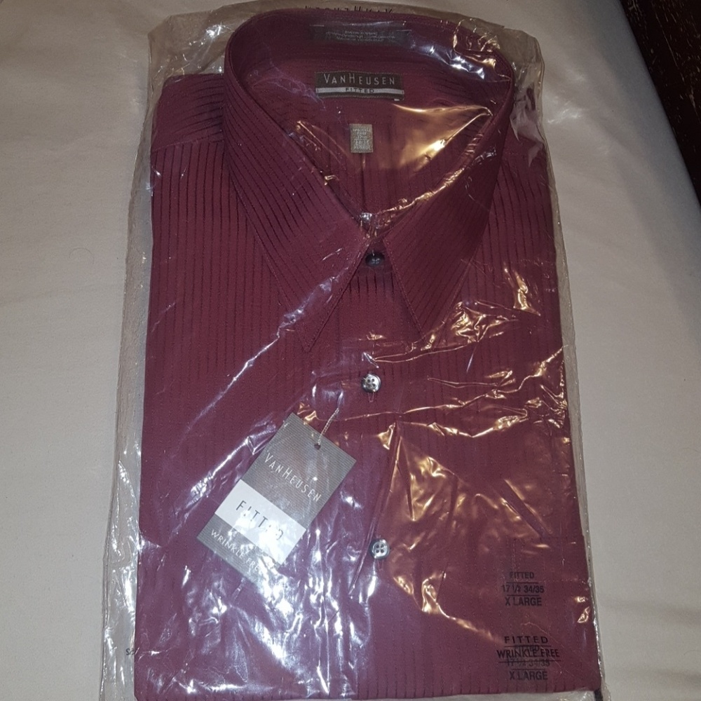 Men's wine fitted long sleeve button shirt