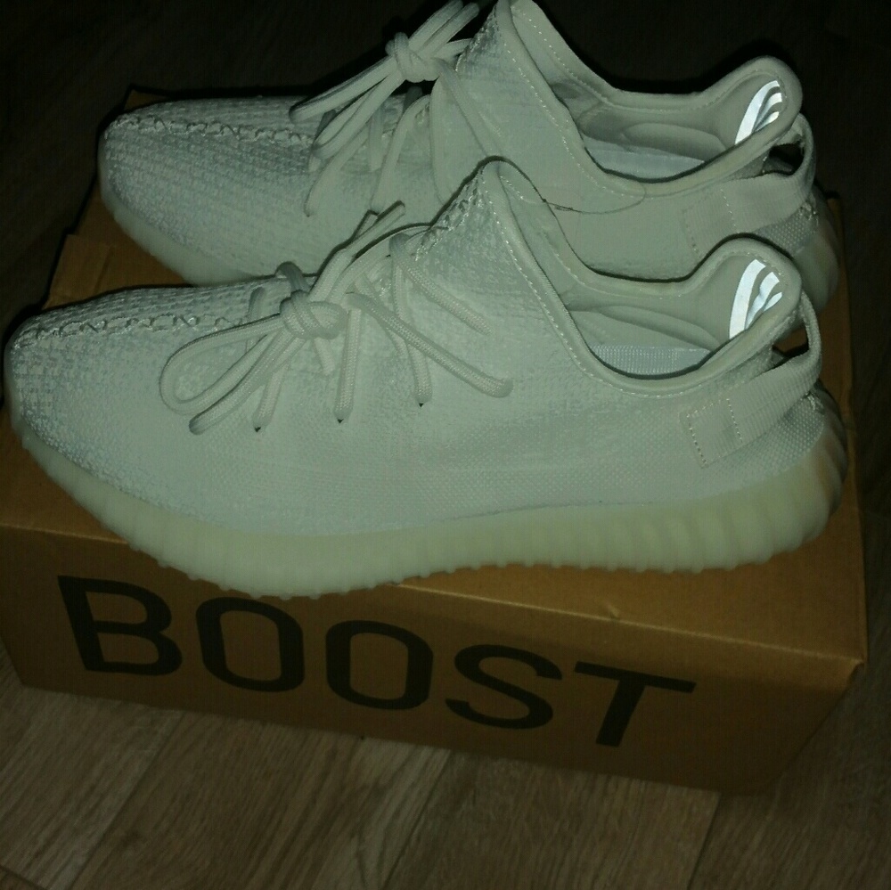 yeezy 350 v2 cream