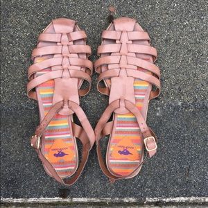 Brown Closed Toe Sandals Rocket Dog