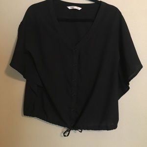 Super cute black blouse!