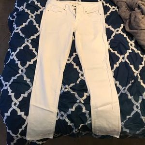 White skinny jeans