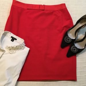 Ann Taylor 8 Petite Red skirt