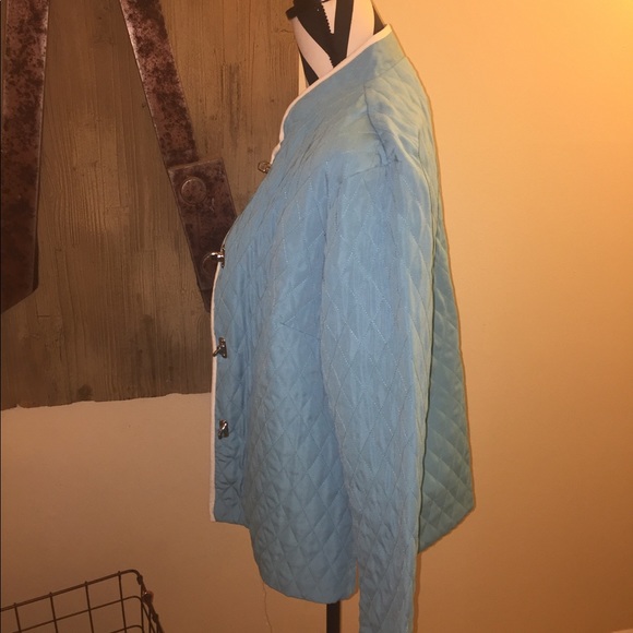 Tara Ryan light weigh blue and white jacket - Picture 3 of 5