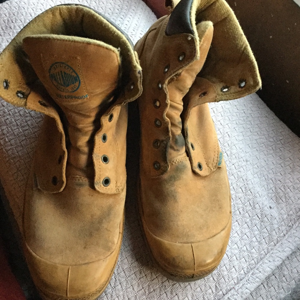 Palladium boots