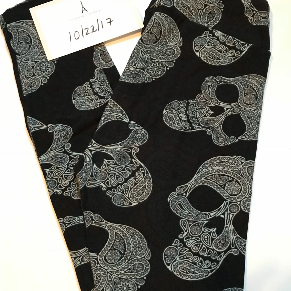 LuLaroe paisley skull Halloween leggings OS