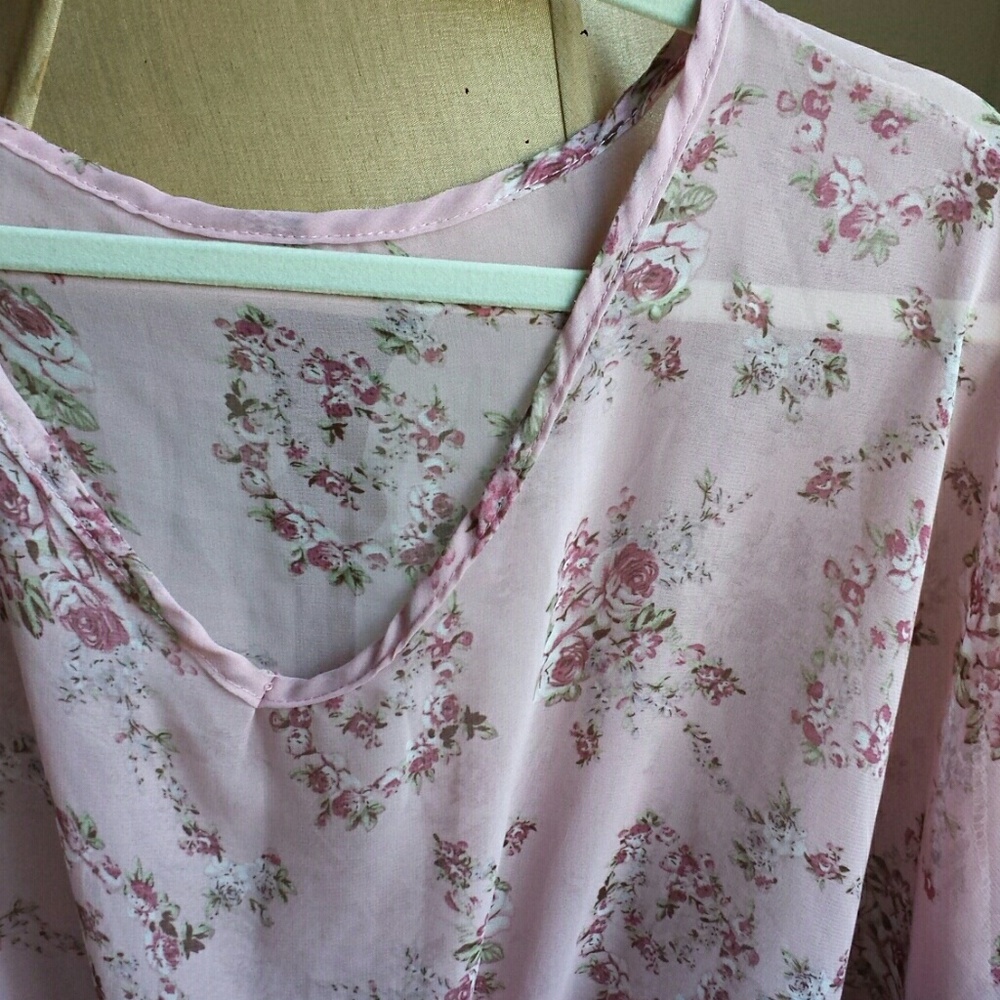 BOGO Tops Floral Blouse Tunic 3/4 Sleeve - Picture 3 of 6