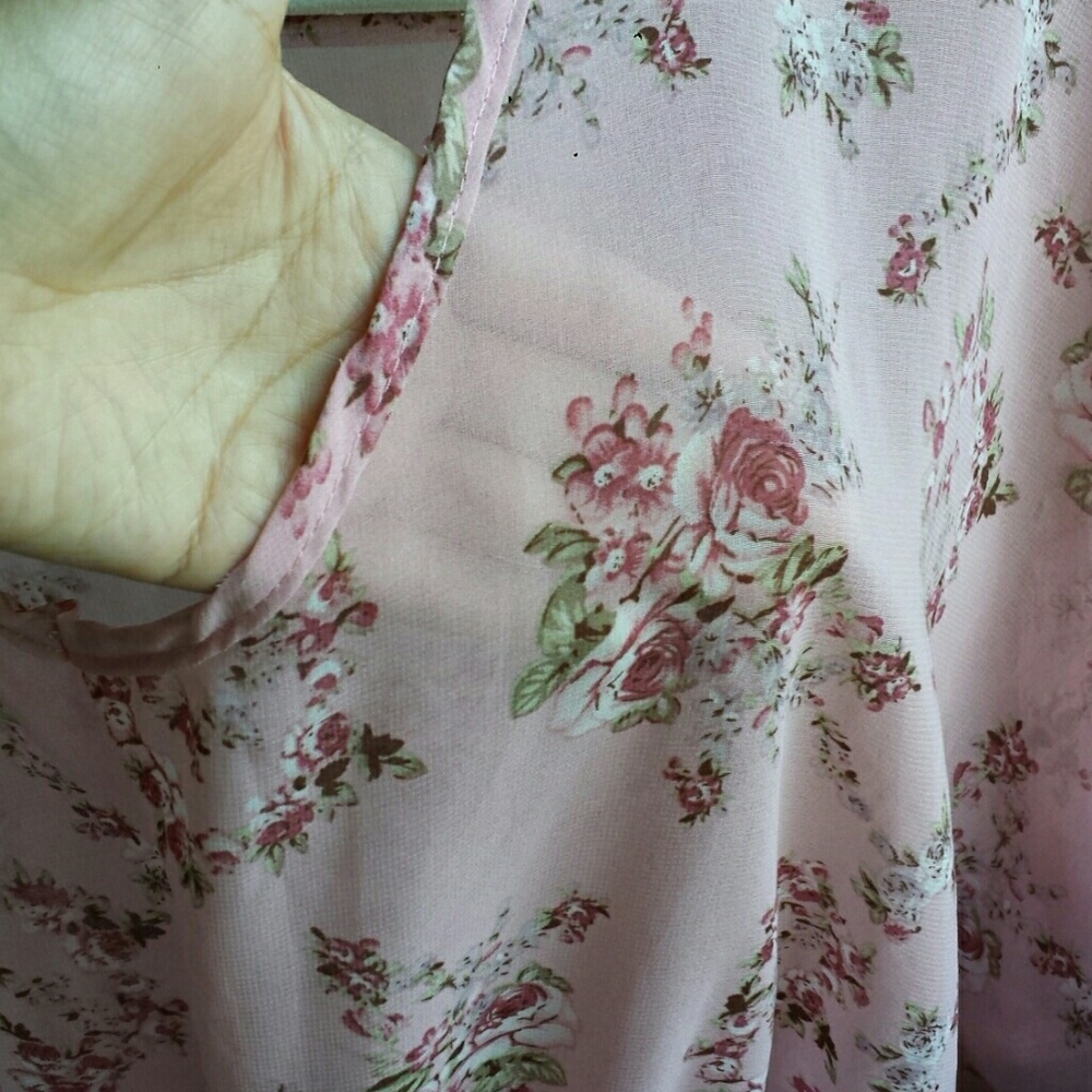 BOGO Tops Floral Blouse Tunic 3/4 Sleeve - Picture 4 of 6
