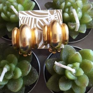 Vintage gold clip on earrings Vintage gold clip on earrings