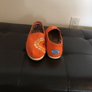 Toms shoes
