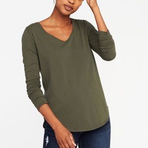 NWOT Old Navy olive v-neck long sleeve tee