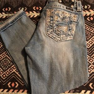 Miss me boyfriend size 28 capris