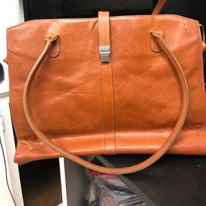 Texier leather shoulder bag
