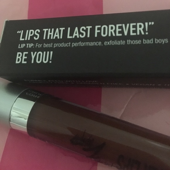 FOREVER LIPS 💄 MATTE Liquid Lipstick in “SOHO” - Picture 3 of 8