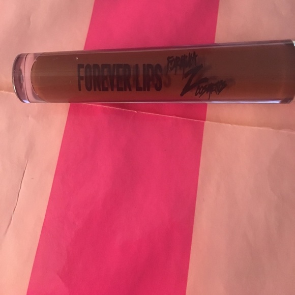 FOREVER LIPS 💄 MATTE Liquid Lipstick in “SOHO” - Picture 5 of 8