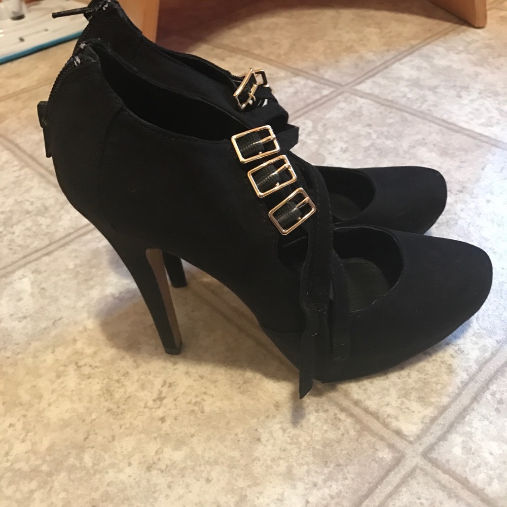 Aldo black pumps