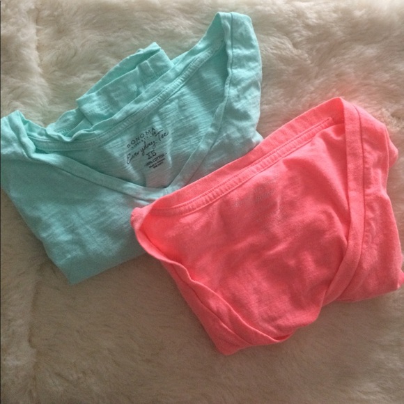 American Eagle Outfitters Tops - 🦅American eagle V-neck bundle💙 American Eagle Outfitters Tops - 🦅American eagle V-neck bundle💙