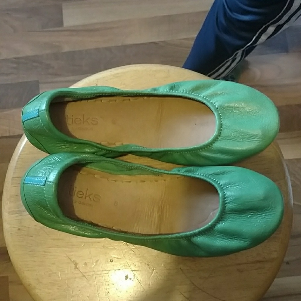 Tieks clover flats