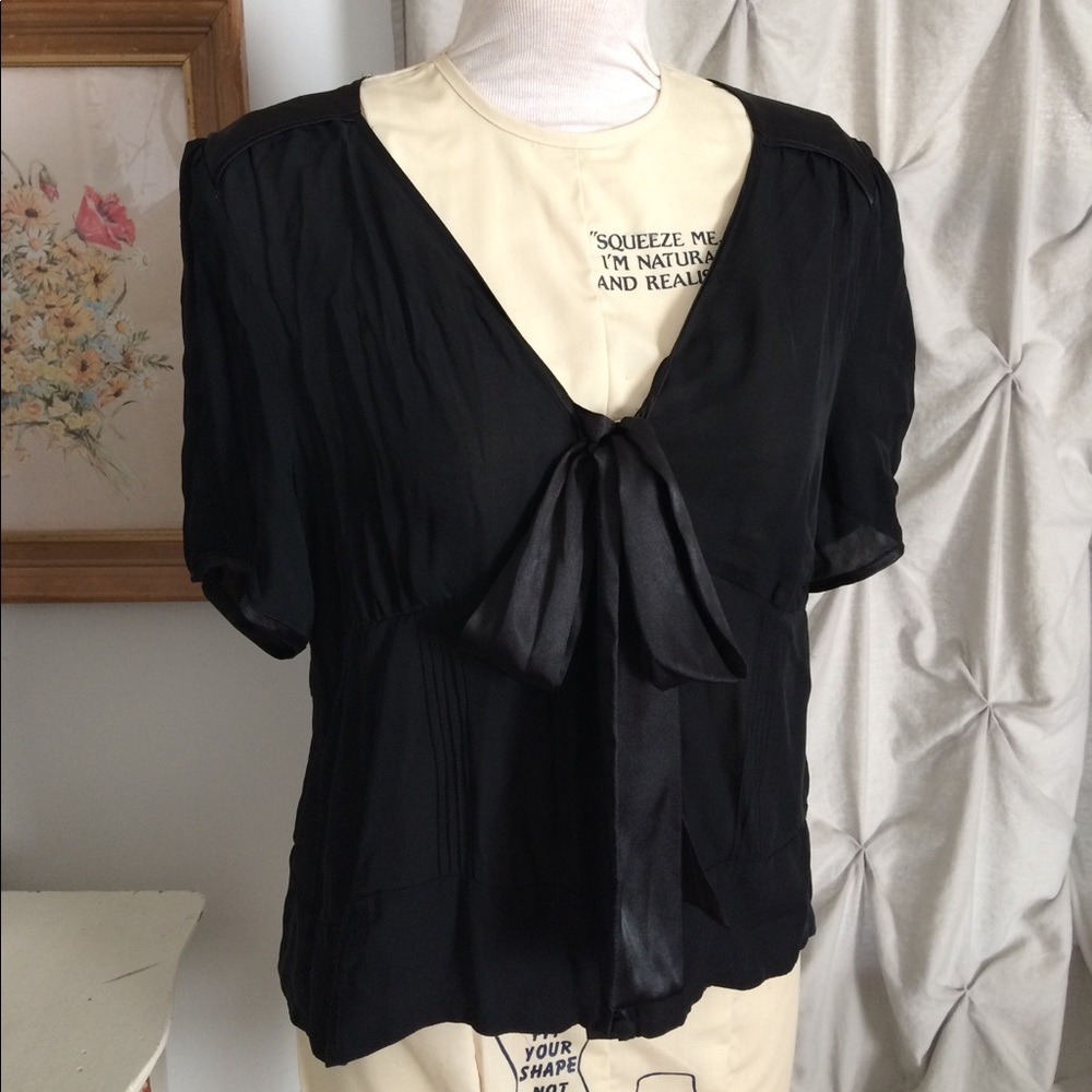 Silk ♠️Caché♠️Blouse