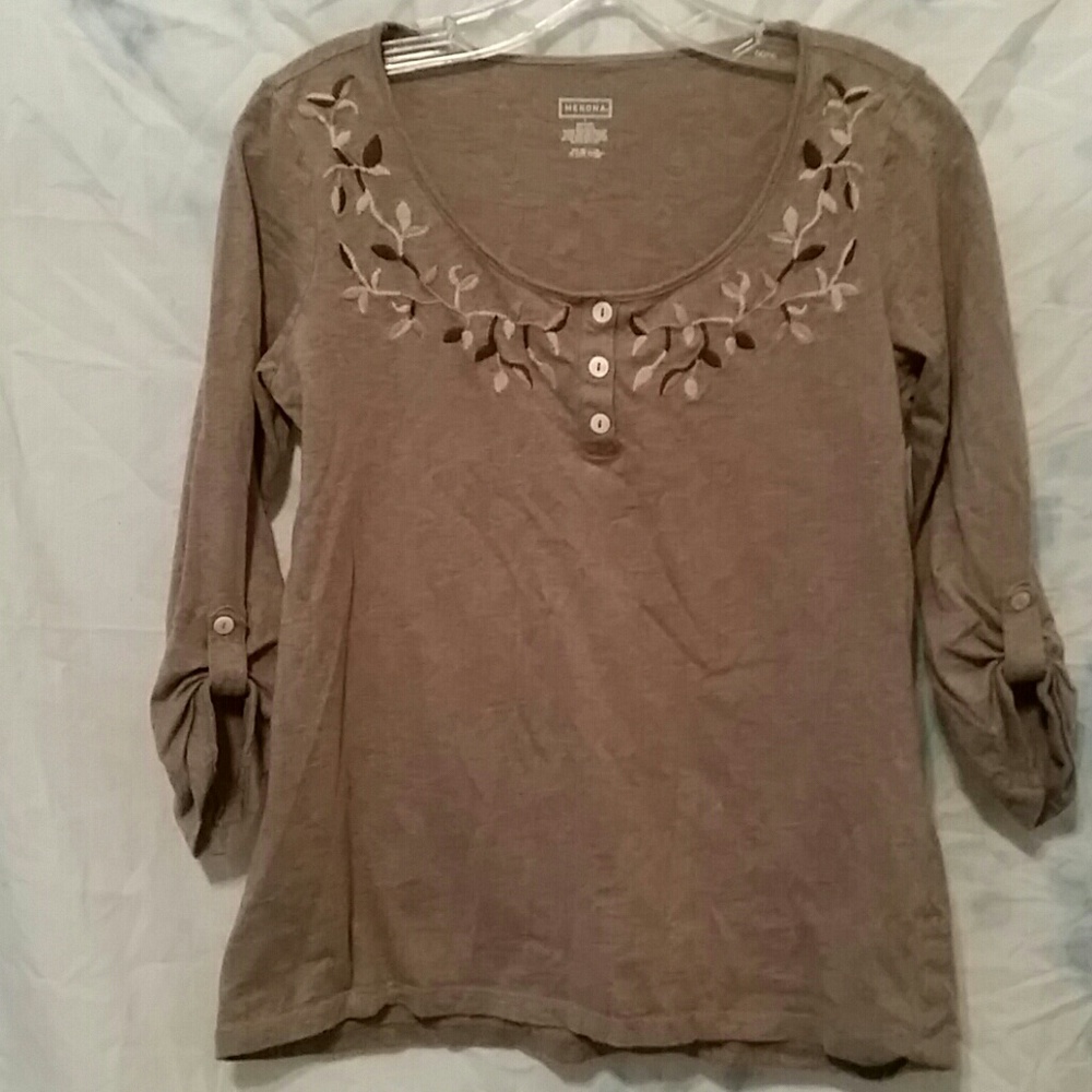 🎉 Merona cotton top sz small embroidery accent