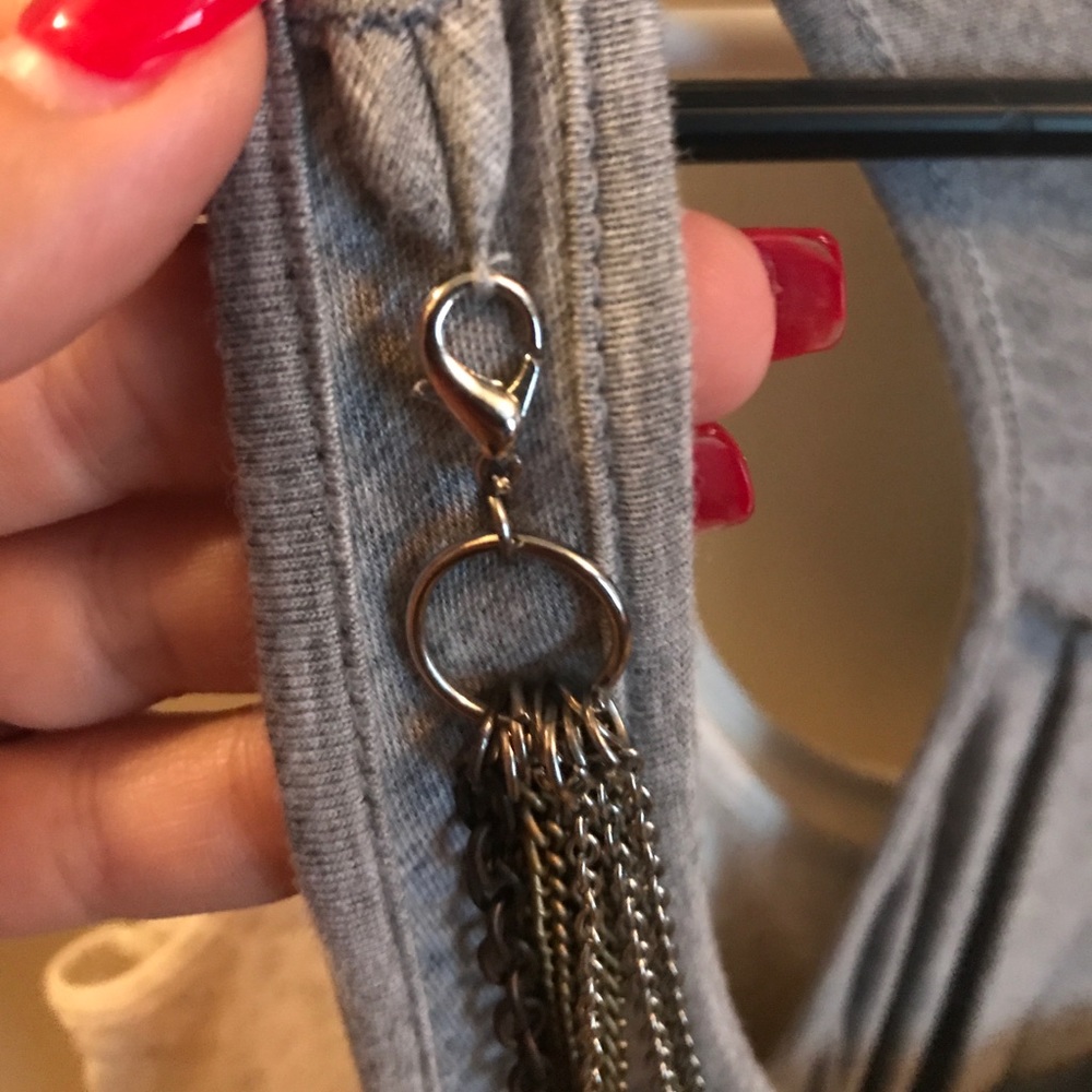 Gray tank with connecting embellishments - Picture 4 of 4