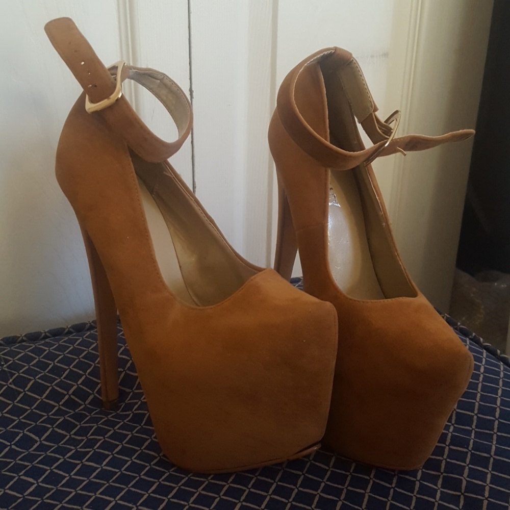 DELICASY HEELS