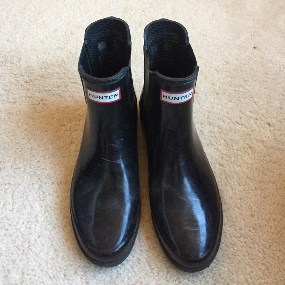 Hunter black Chelsea rainboots // $35 FIRM‼️