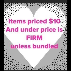 CLEARING OUT MY CLOSET 😃