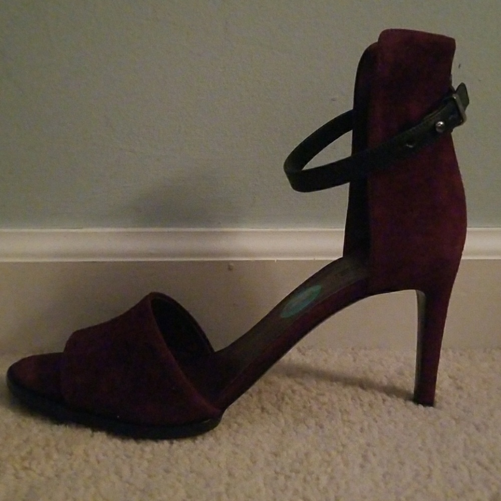 NWT VINCE Pumps