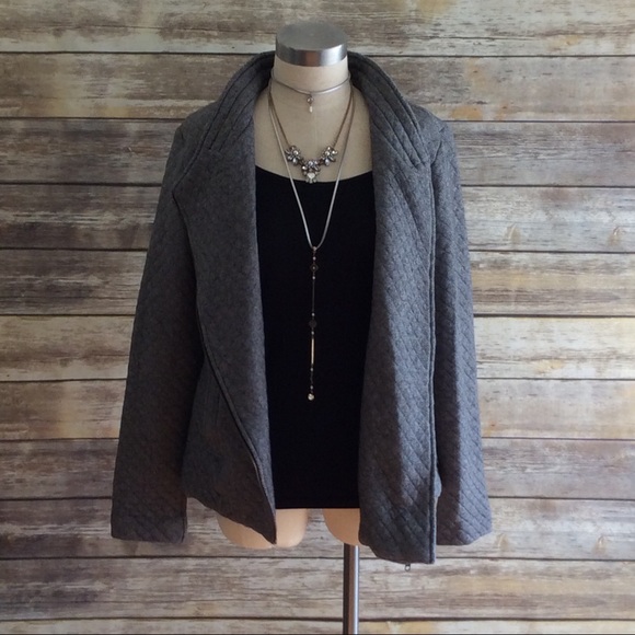 Women’s Cabi Zip Up Size Medium - Picture 4 of 5