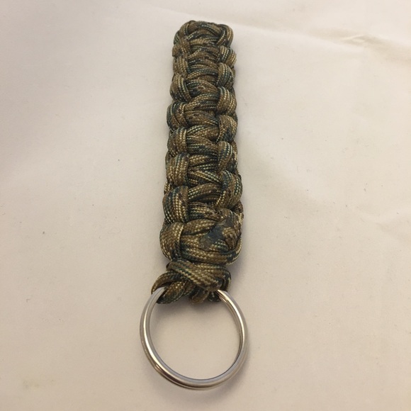 Handmade Paracord Keychain - Picture 2 of 4