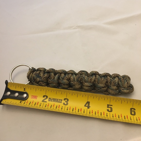 Handmade Paracord Keychain - Picture 4 of 4