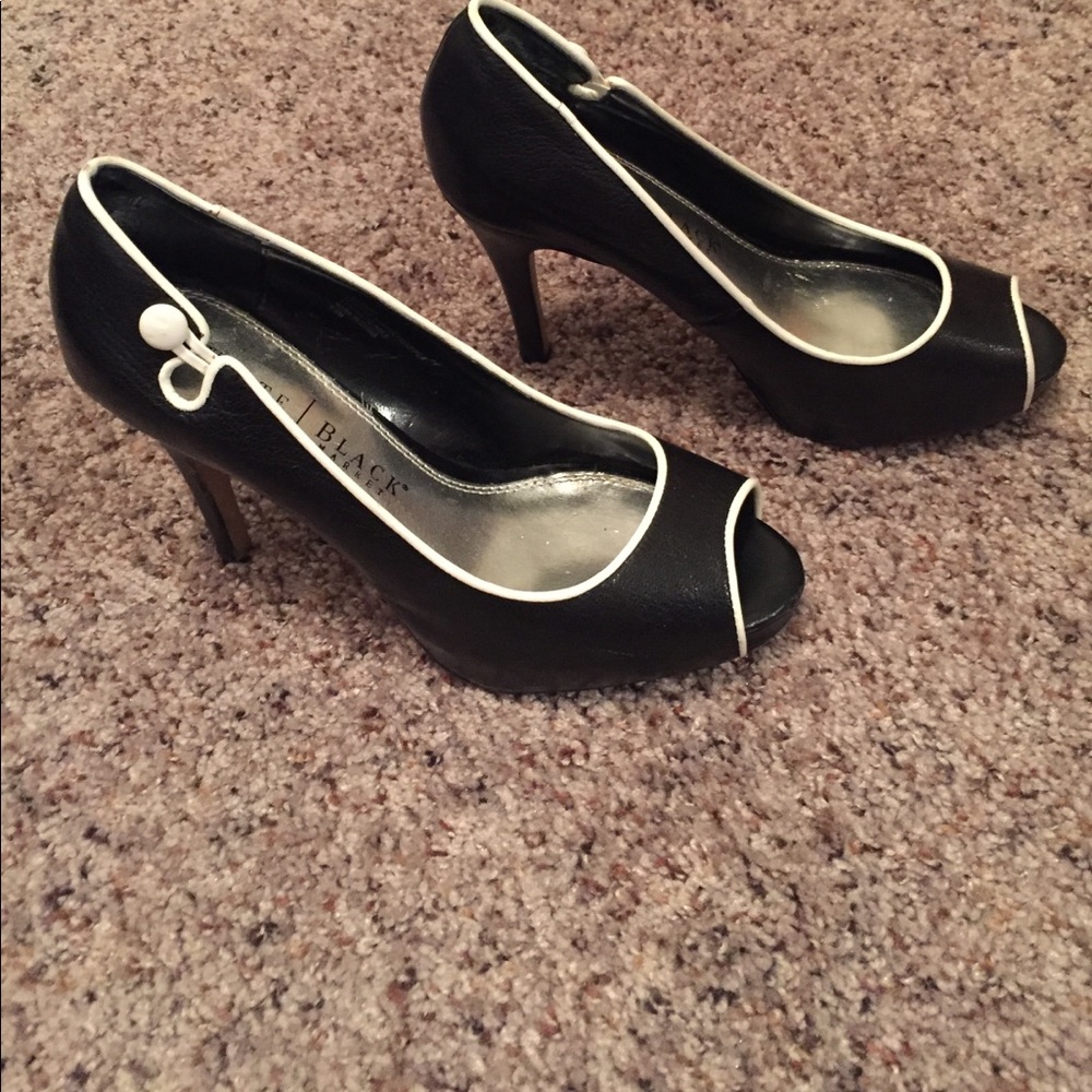 Cute WHBM heels. Good condition.