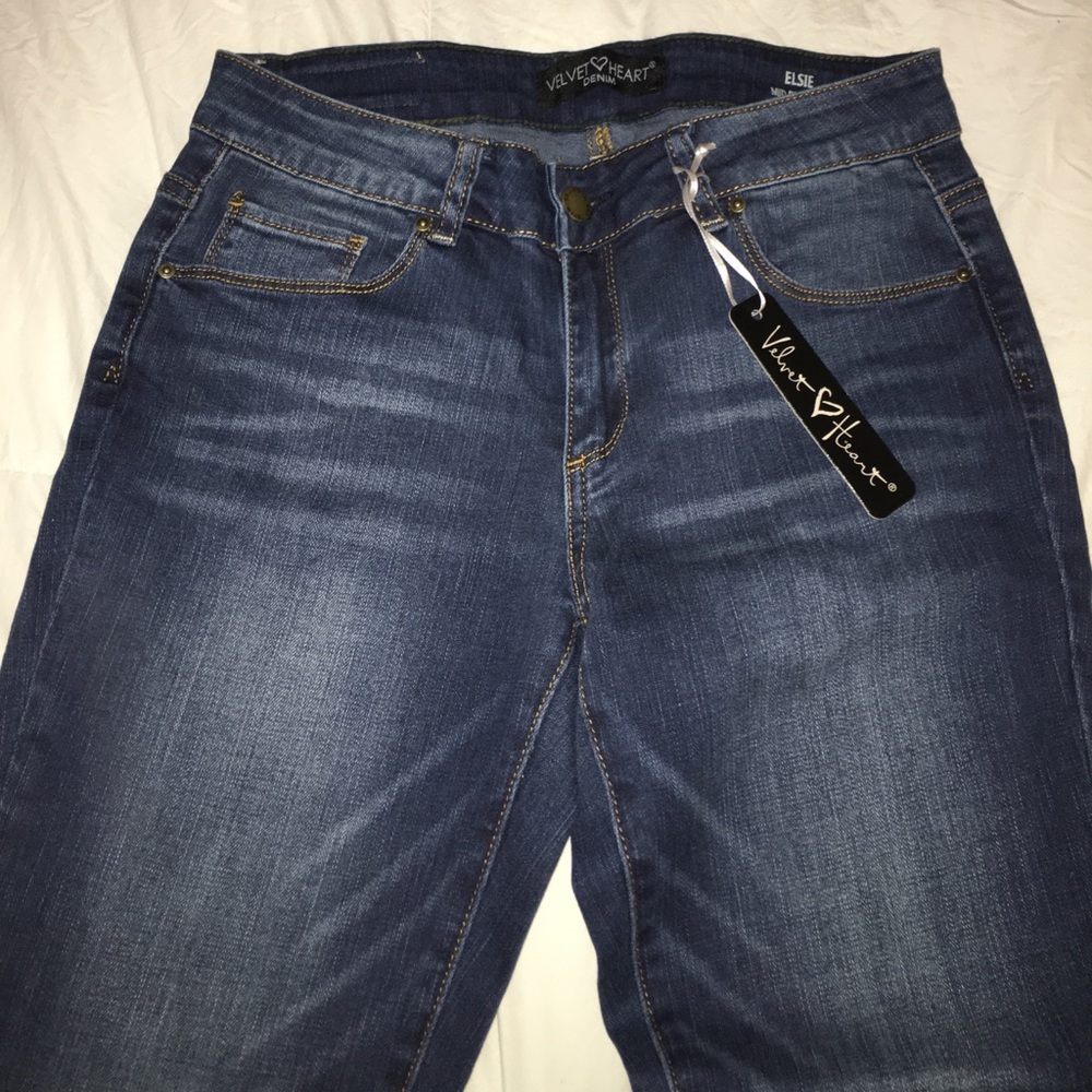 Mid Rise Crop Jean - Picture 3 of 3