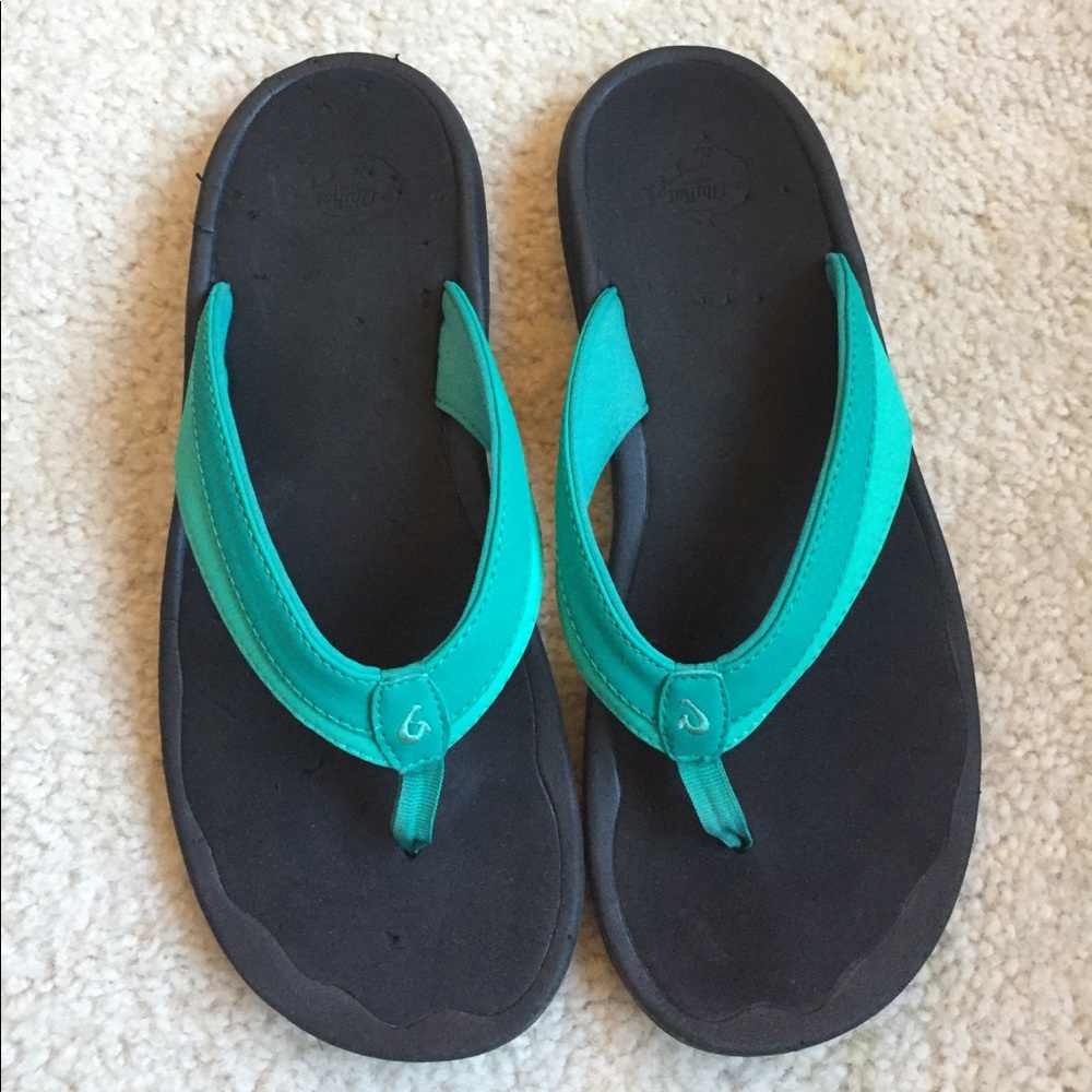 Olukai sandals