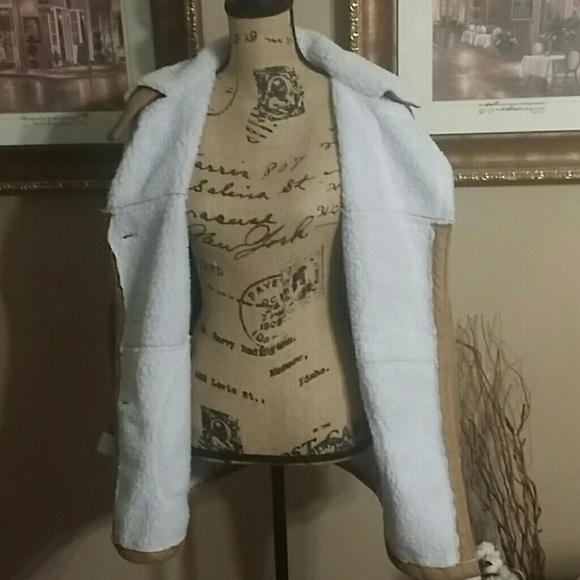 Jacket - Picture 3 of 4